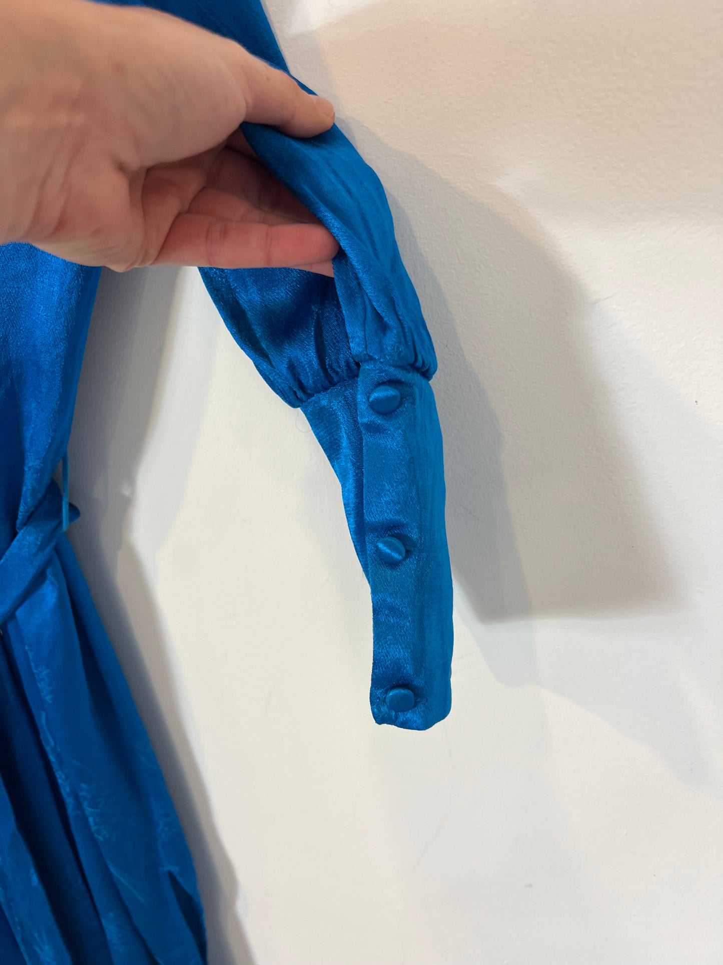 H&amp;M. Turquoise printed midi/kimono dress. TS