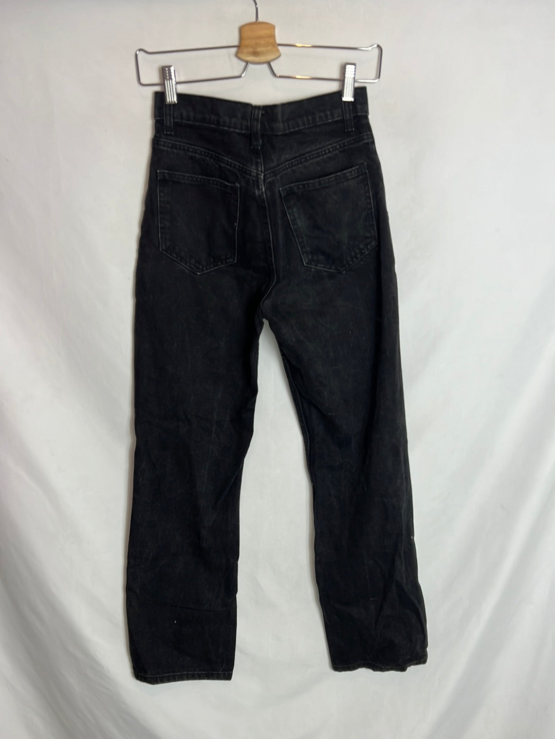 ZARA. Straight buttoned denim. T 34