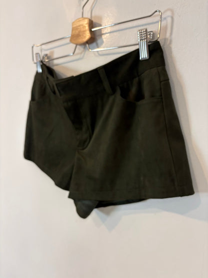 ZARA. Conjunto antelina verde