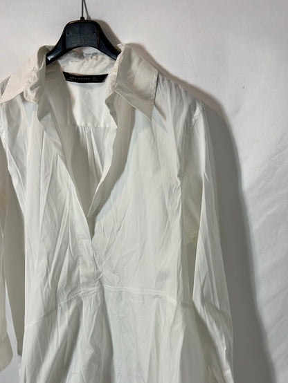ZARA. Camisa blanca larga asimétrica. T. M