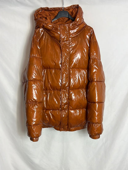 ZARA. Plumas estilo oversized brillo. TM