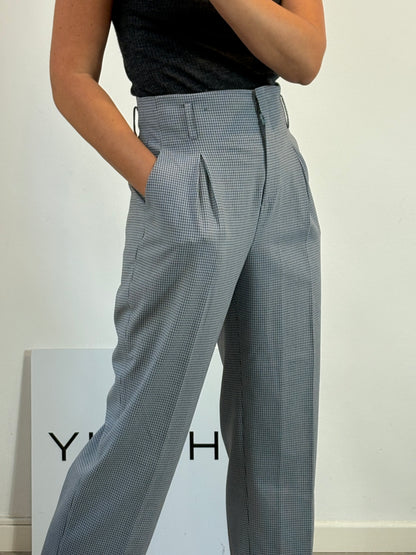 UTERQÜE. Pantalón azul claro cuadros