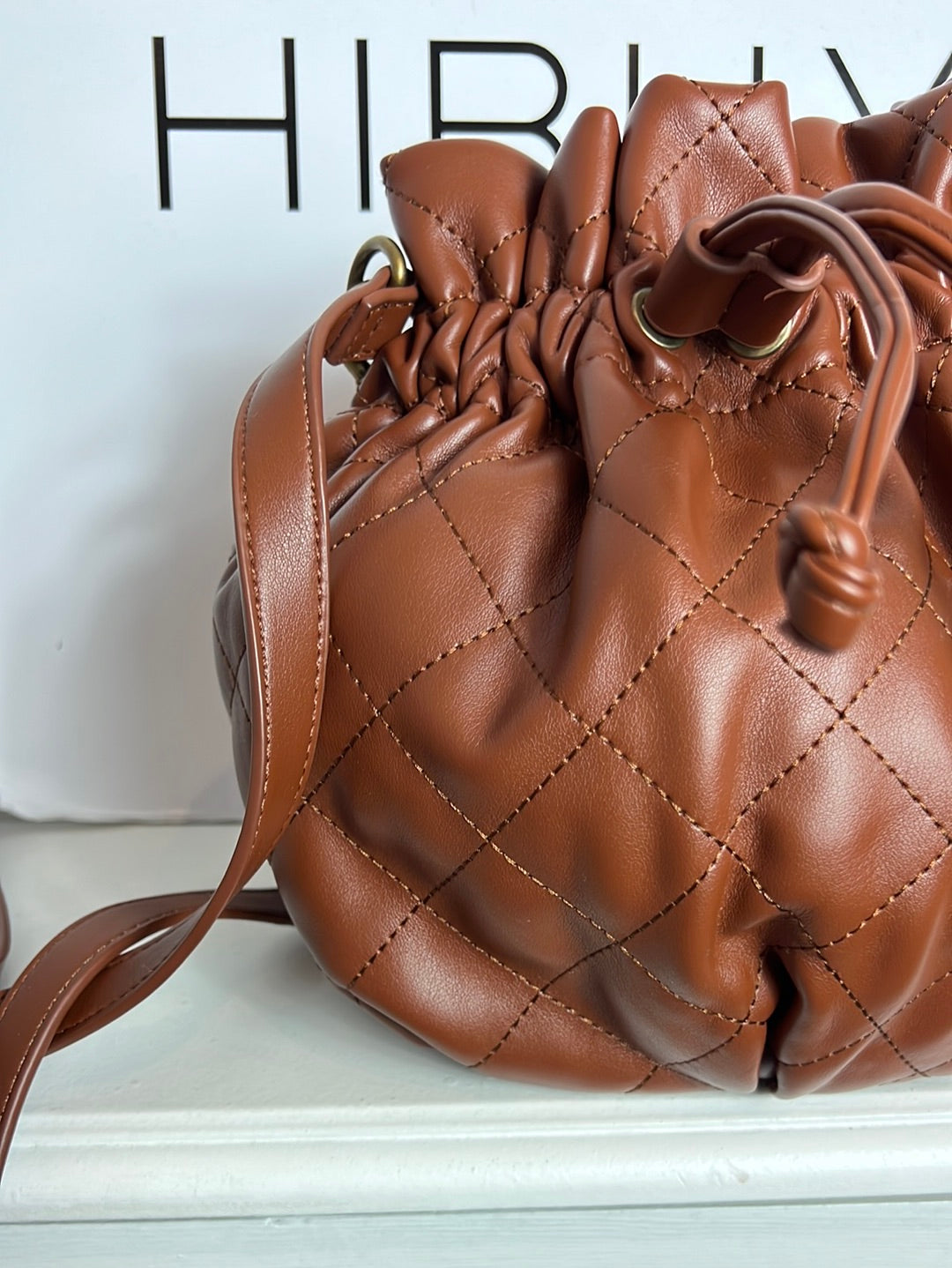 THE DROP. Bolso estilo saco marrón