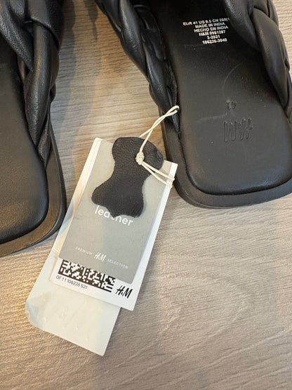 H&M. Sandalia piel cruzadas en negro. T 40