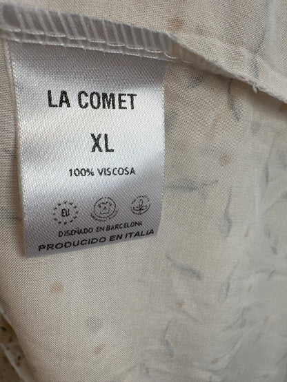 LA COMET. Vestido largo beige abotonado