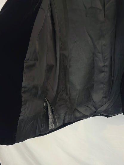 CAMILLE x MANGO. Blazer negra terciopelo fluida. T XS