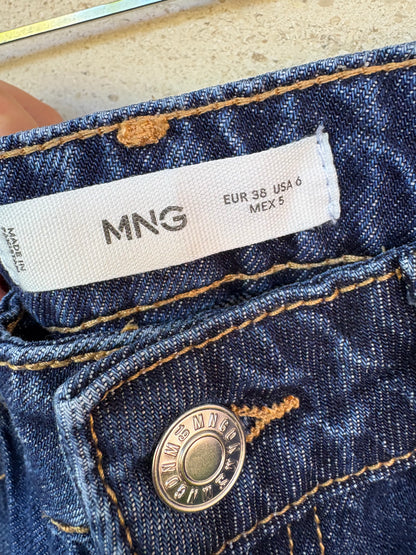 MANGO. Denim recto pata ancha. T 36