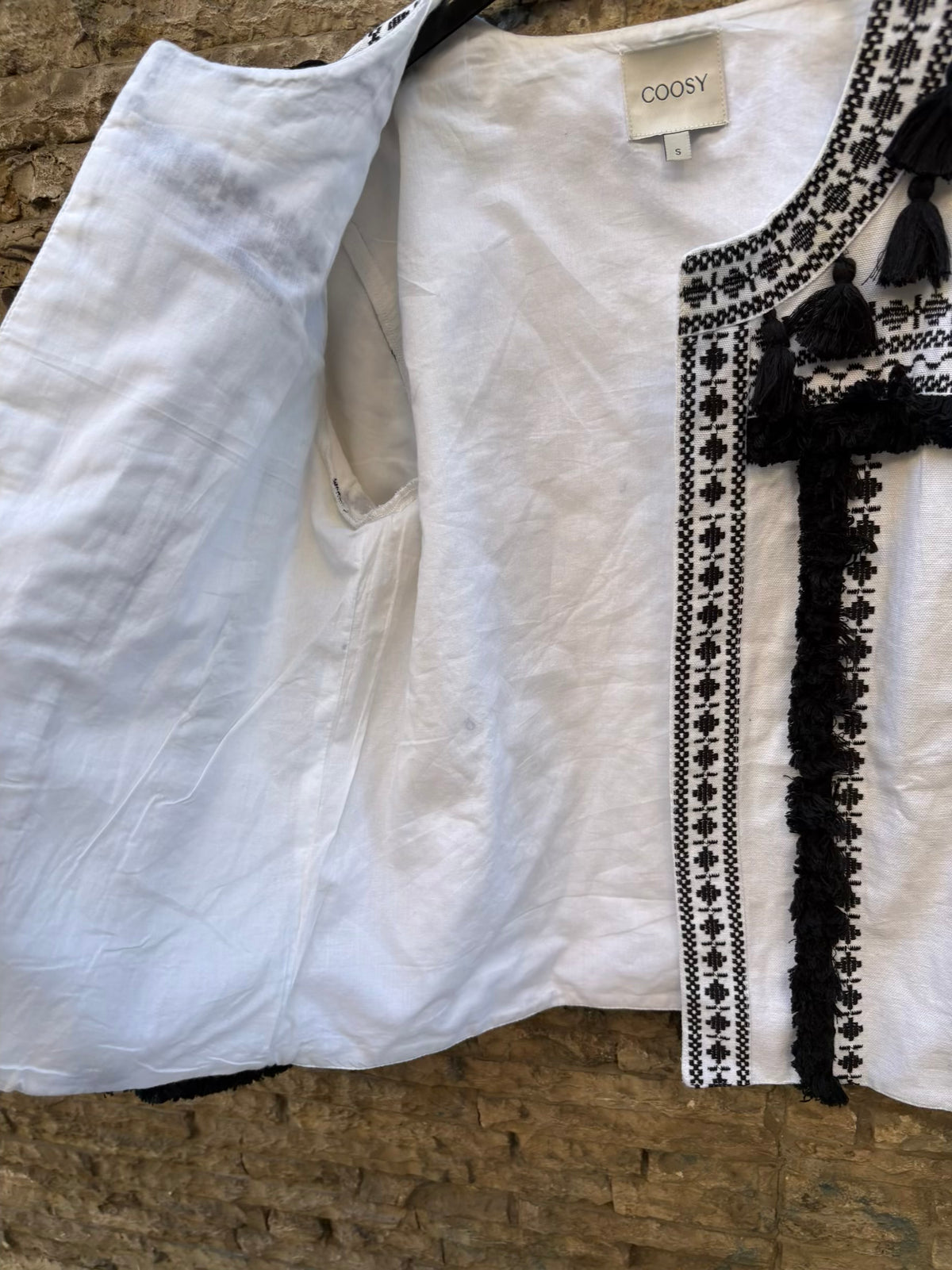 COOSY. Chaqueta bordada algodón