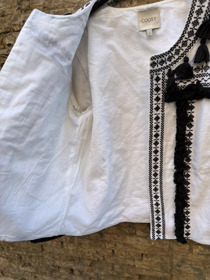 COOSY. Chaqueta bordada algodón