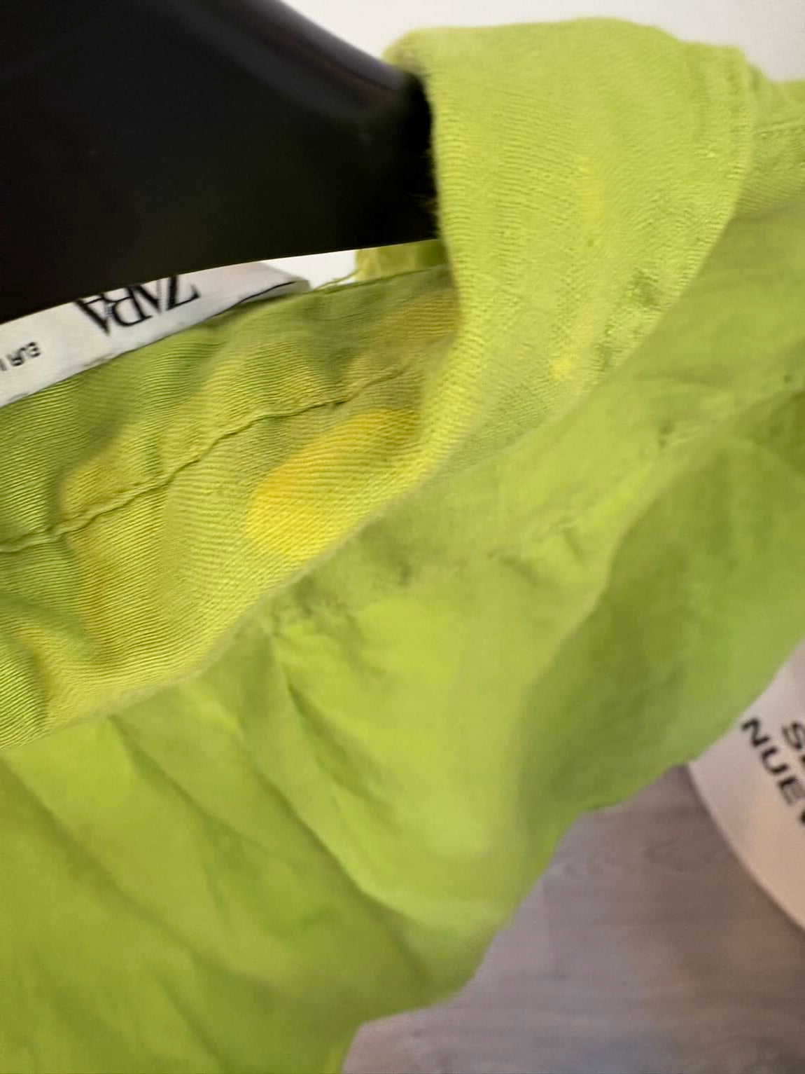 ZARA. Camisa lino verde lima
