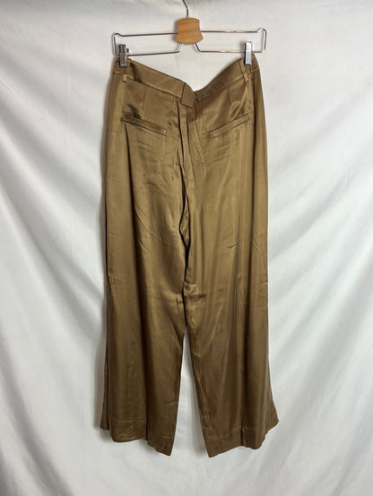 MASSIMO DUTTI. Pantalones a fluidos ocre. T 38