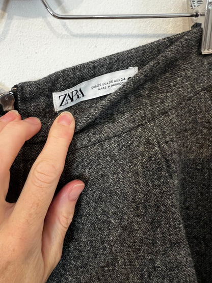 ZARA. Falda midi gris jaspeado bolsillos