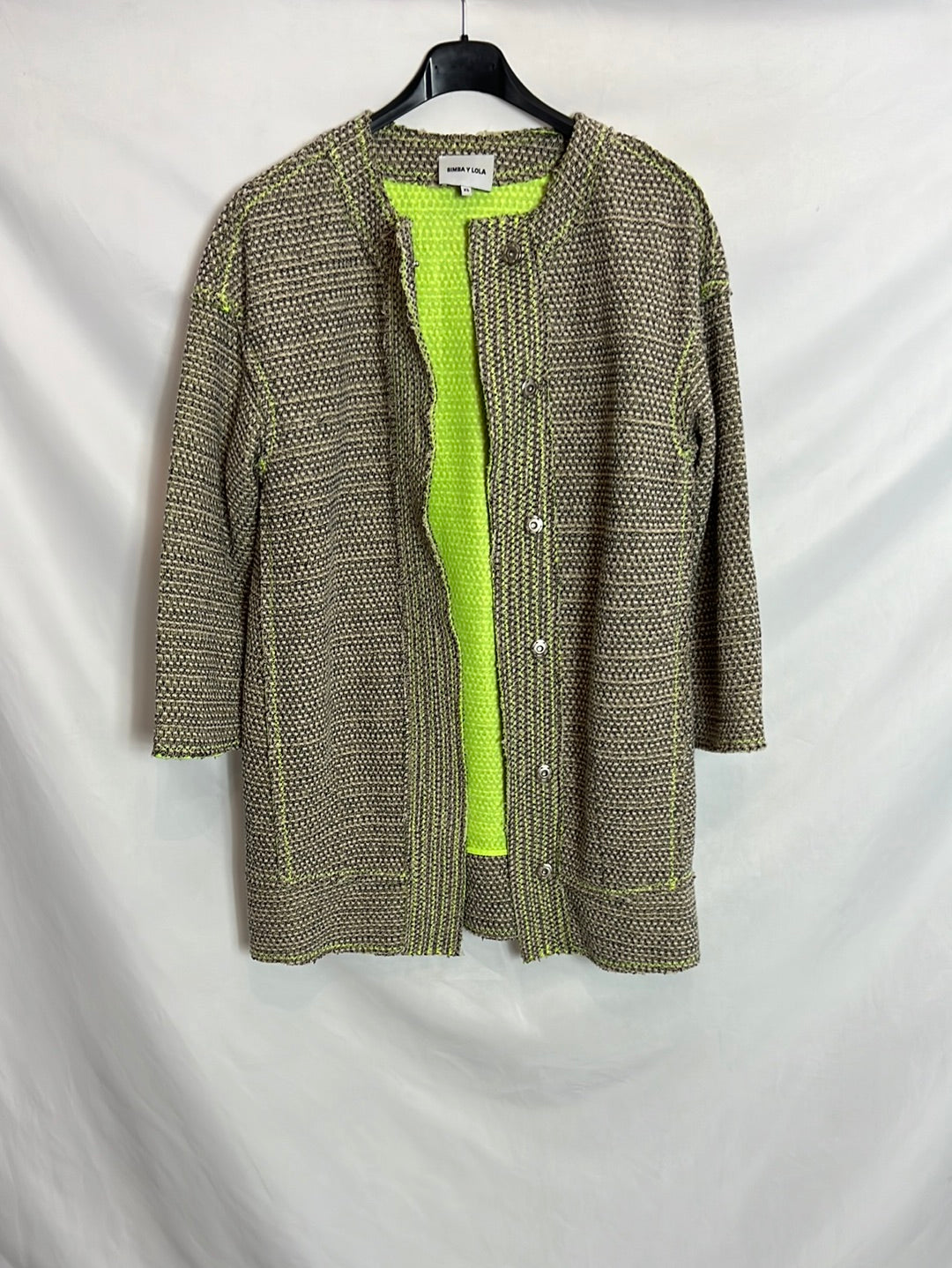 BIMBA Y LOLA. Chaqueta oversized detalles flúor. T XS (S)