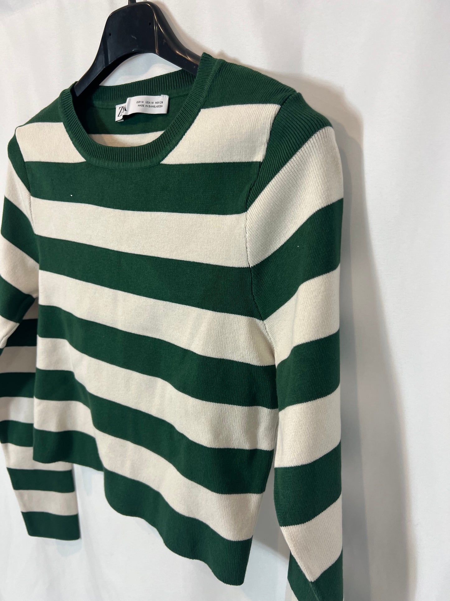 ZARA. Jersey cropped rayas. T M