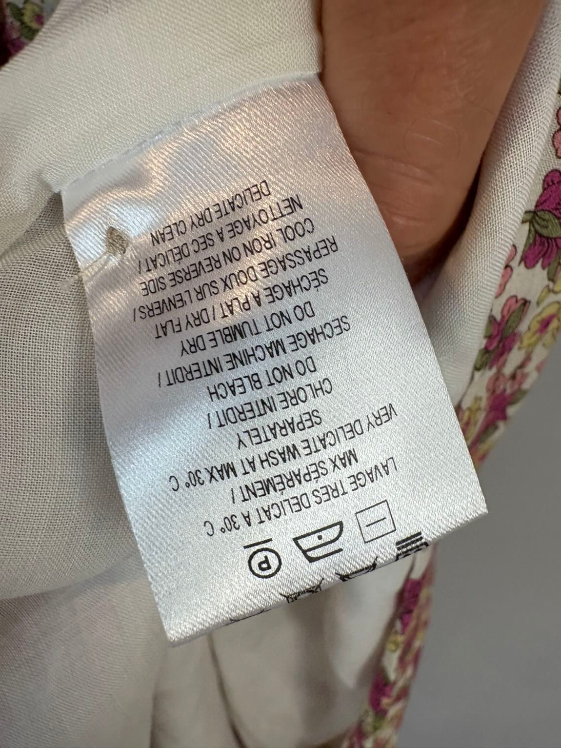 PETITE MENDIGOTE. Vestido estampado flores  cruzado