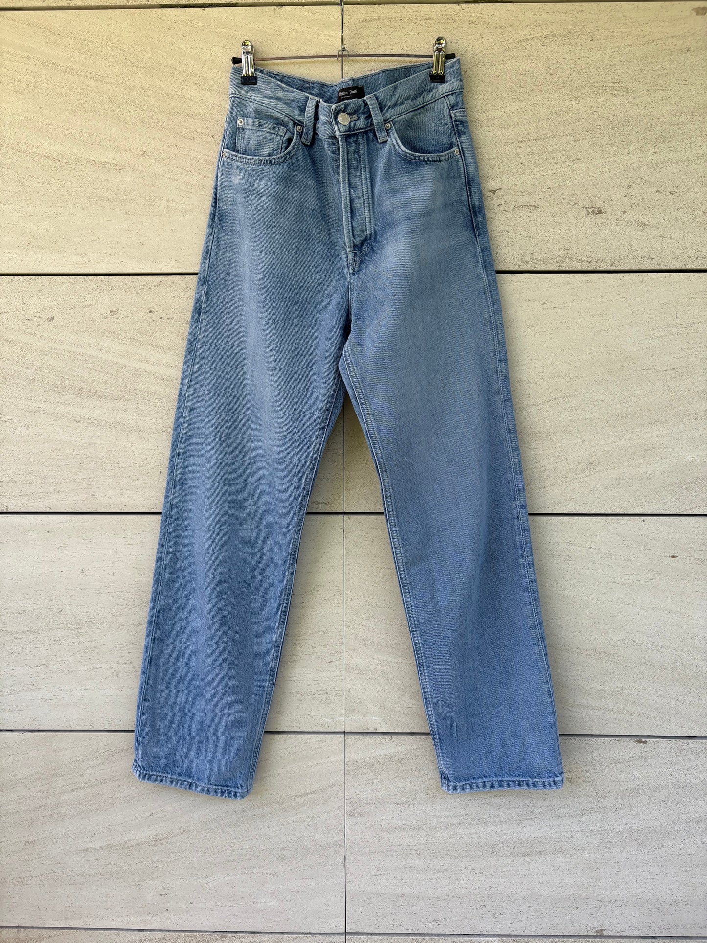 MASSIMO DUTTI. Pantalón denim abotonado