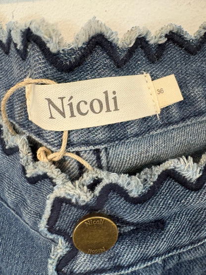 NÍCOLI. Denim recto detalle cintura