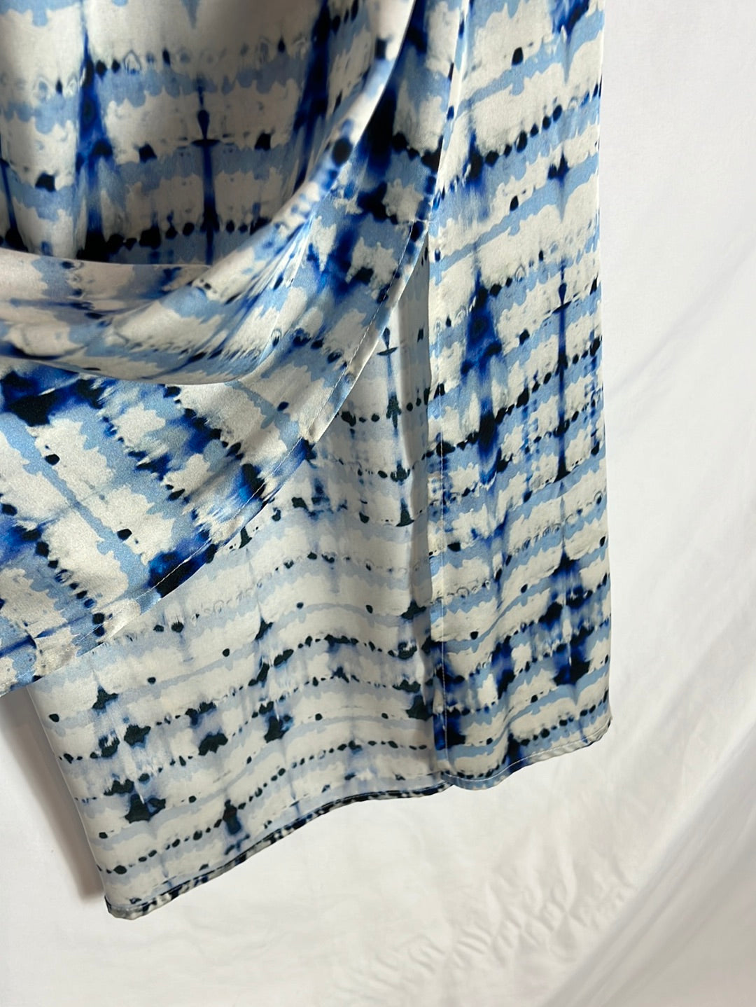 TOUPY. Falda midi fluida tie  dye. T S