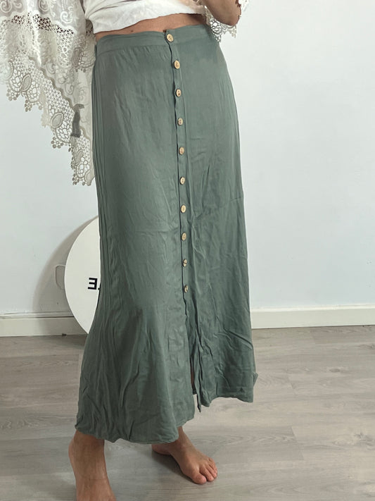 SENSE. Falda larga botones T.s