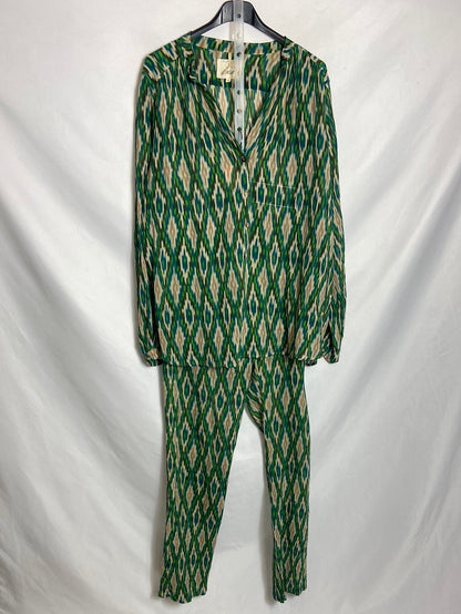 DIEGA. Total green print look Ts