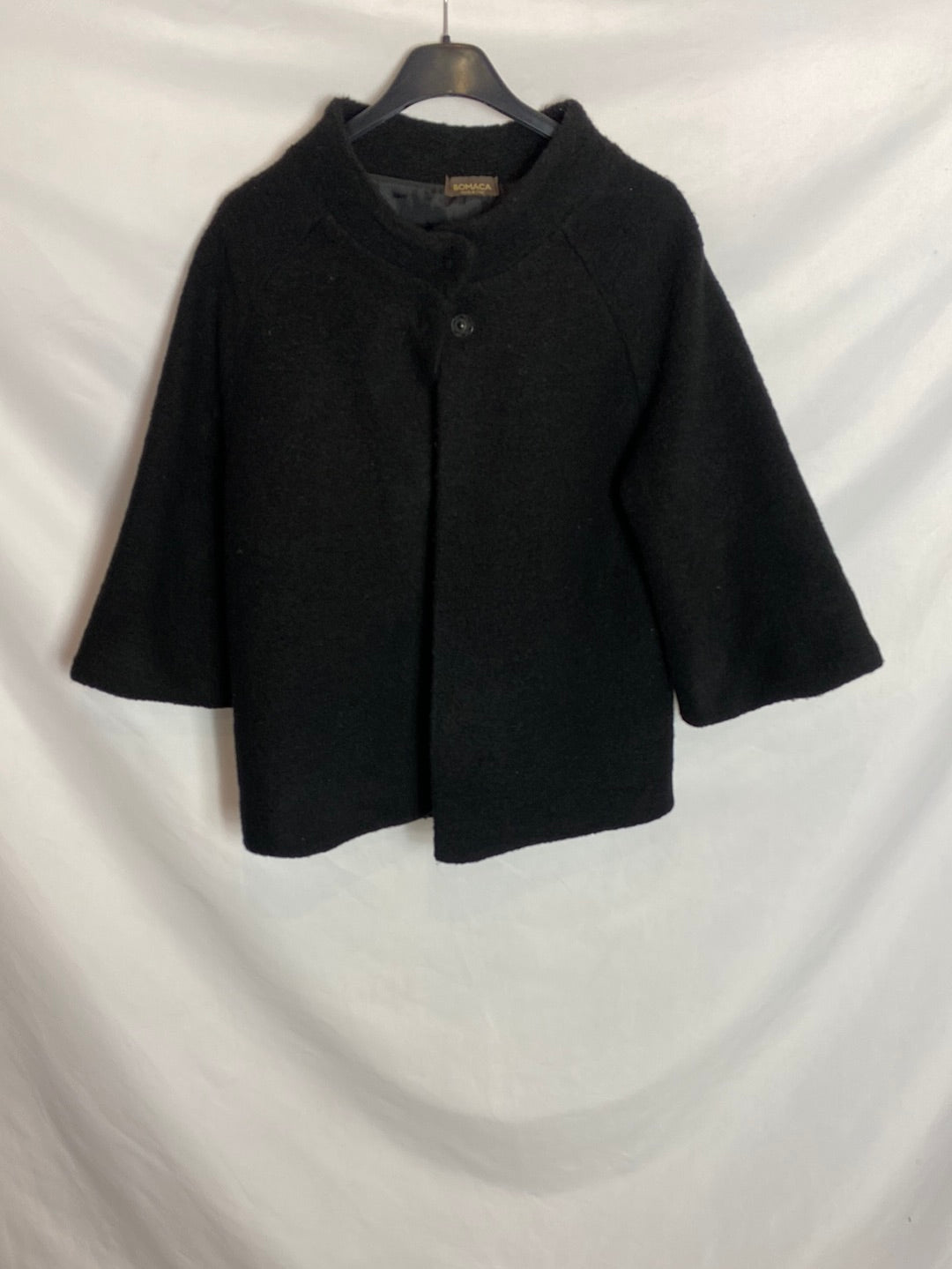 BOMACA. Chaqueta mangas ligeramente acampanadas. T.m