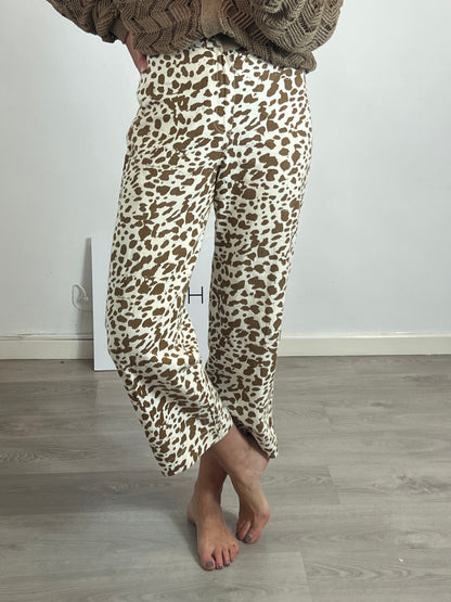 SCALPERS. Pantalón culote animal print T.38