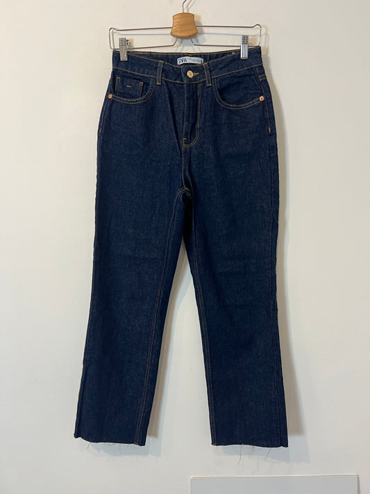 ZARA. Denim recto oscuro