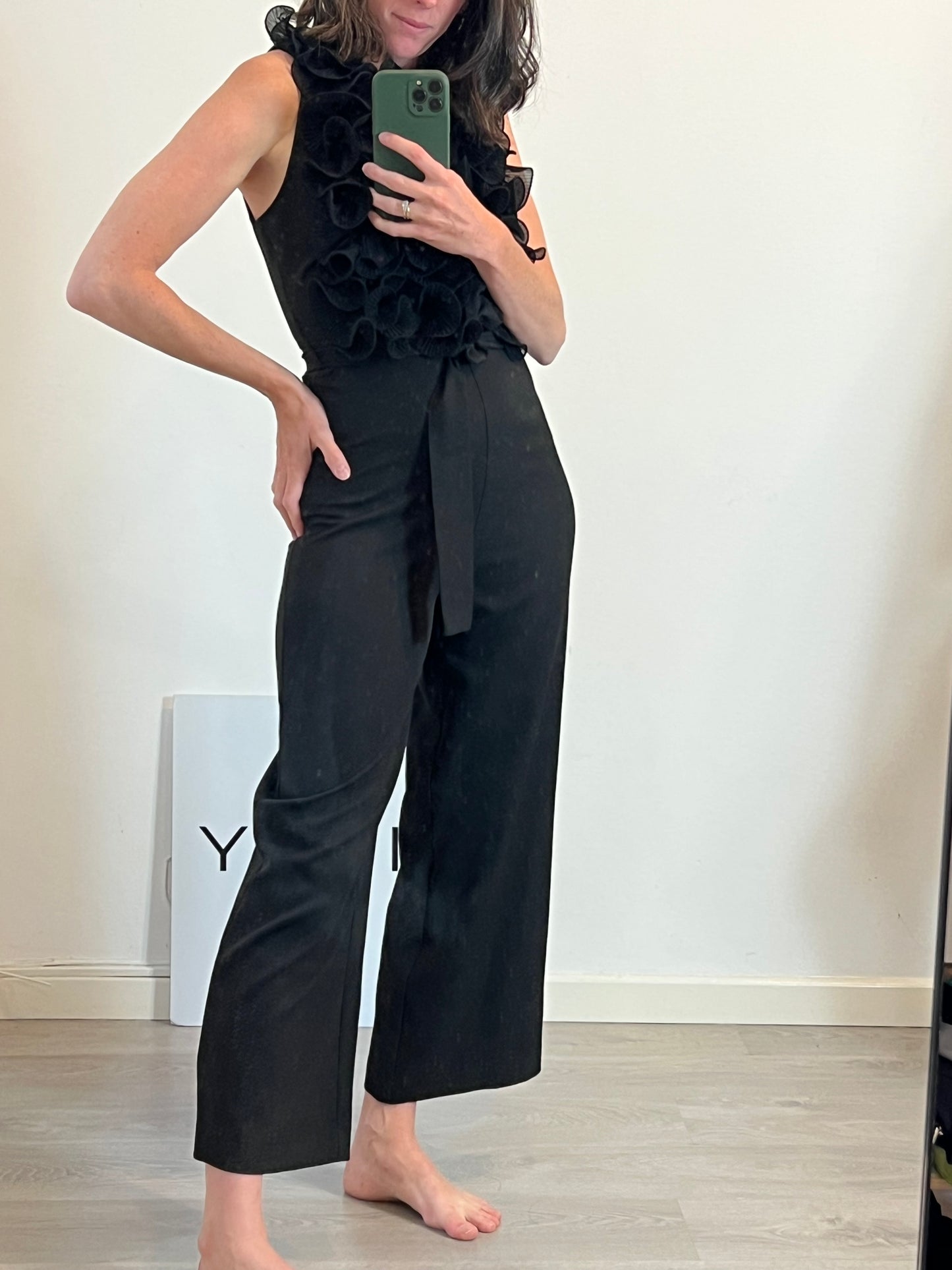 ZARA. Mono largo detalle volantes. T XS