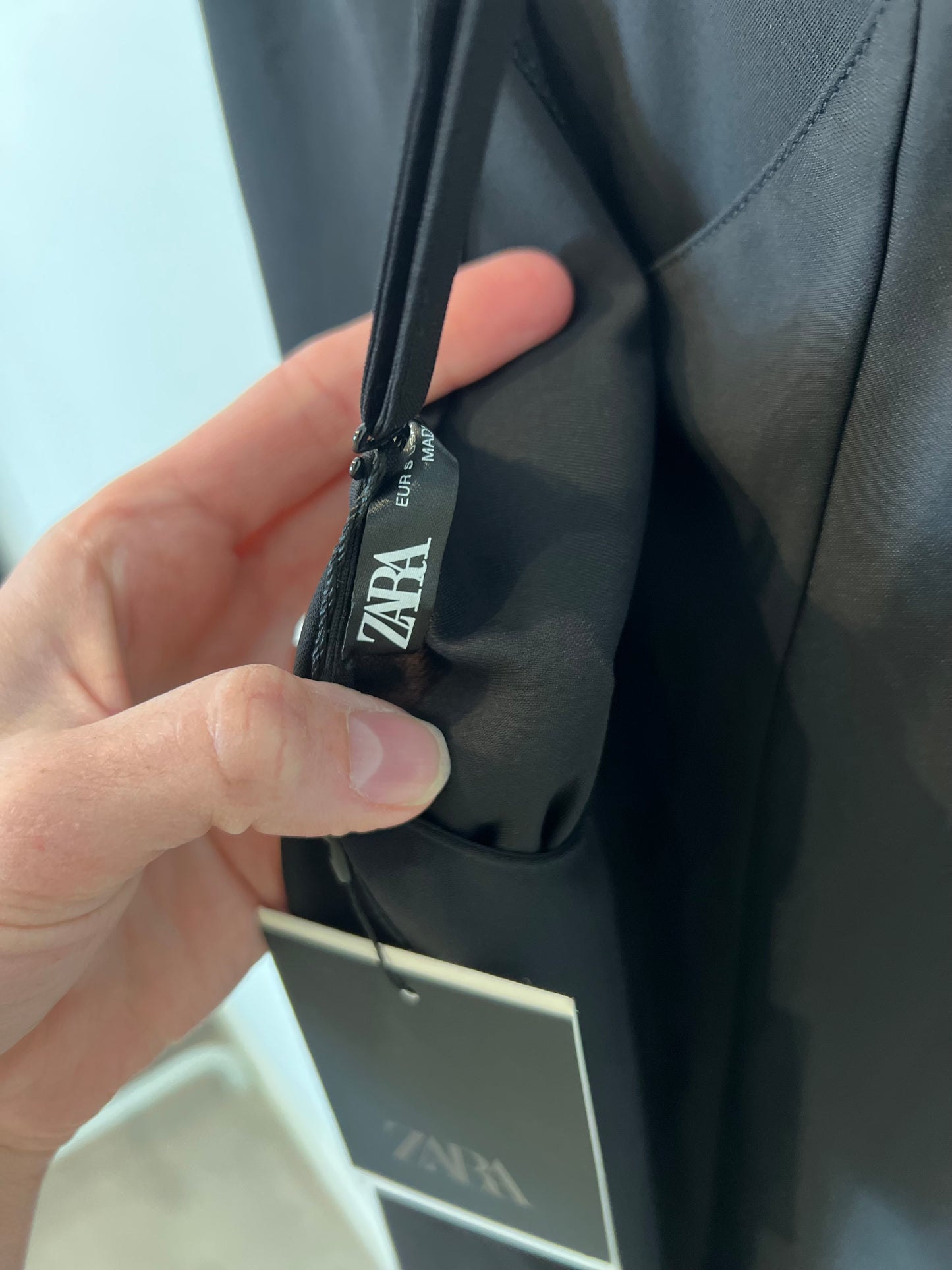 ZARA. Vestido lencero negro T.s