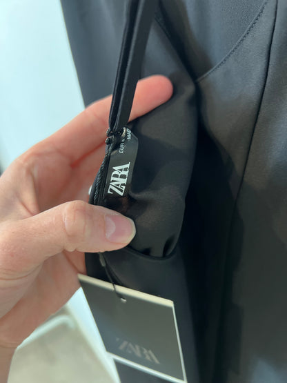 ZARA. Vestido lencero negro T.s