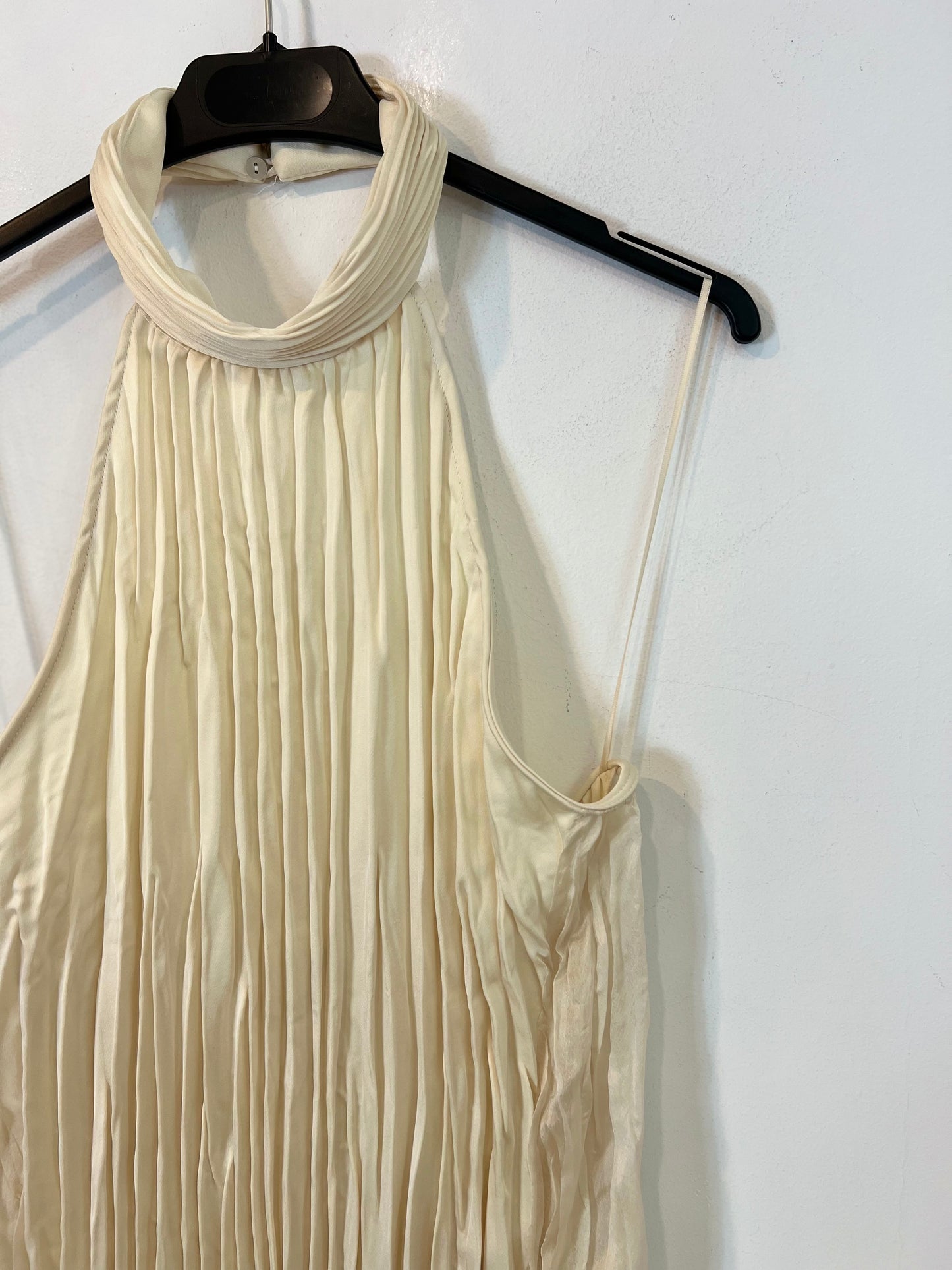 ZARA. Vestido plisado espalda T.xs/s