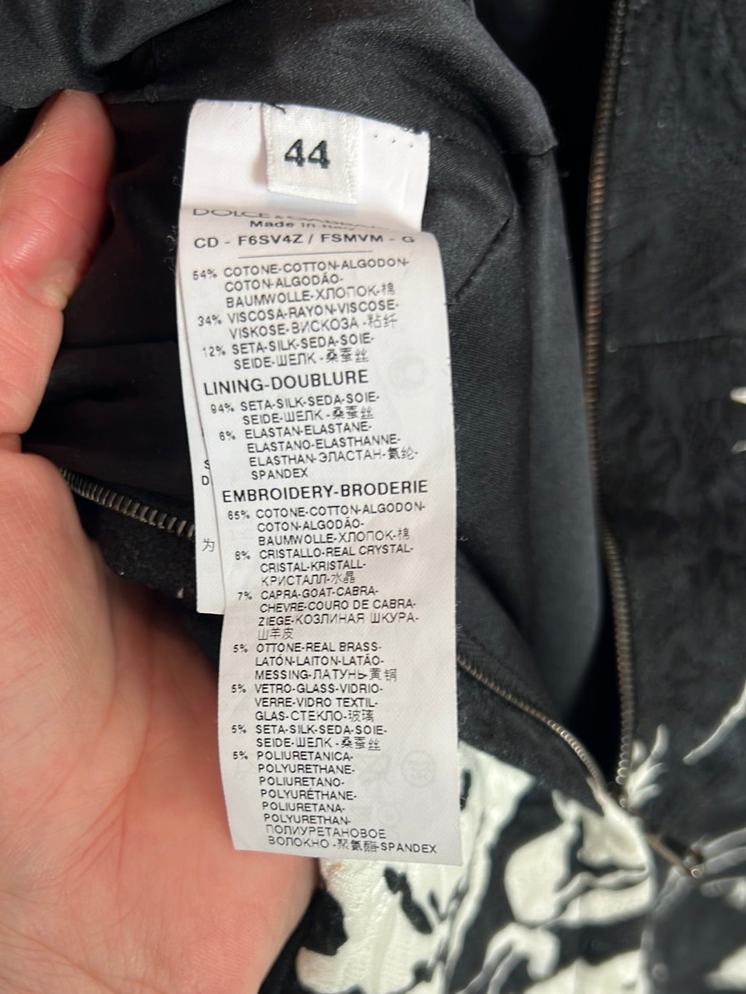 DOLCE & GABBANA. Vestido negro bordados y abalorios. T 44