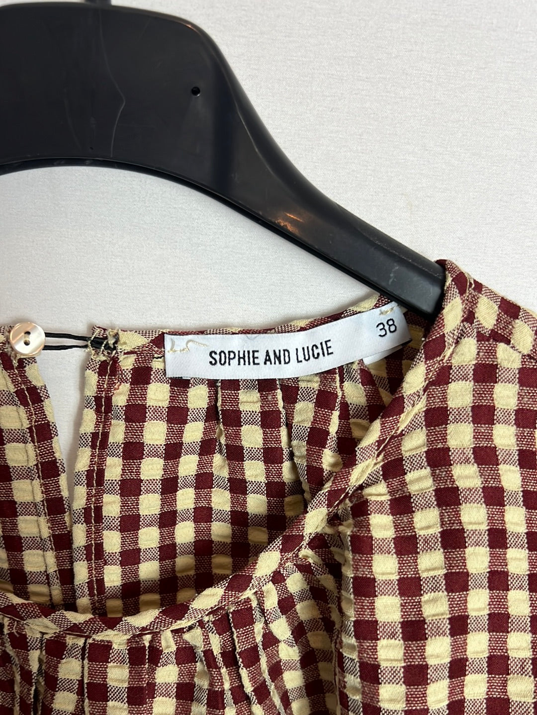 SOPHIE &amp; LUCIE. Gingham blouse with mini ruffle. Size 38 