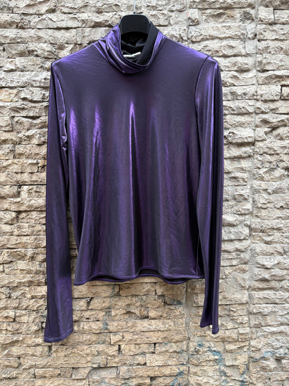 FORTE FORTE. Top morado metalizado