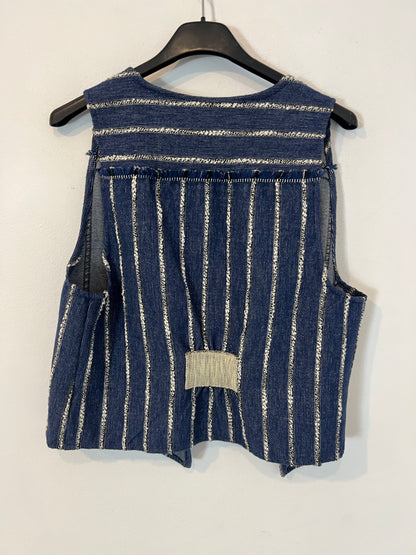 GUITARE. Conjunto chaleco y bermudas rayas T.M