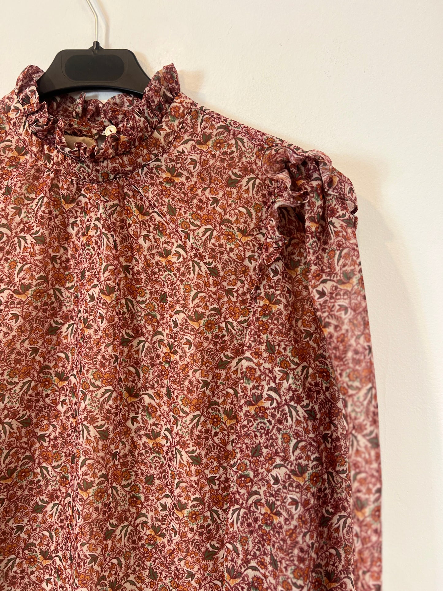 PEDRO DEL HIERRO. Blusa fluida flores burdeos T.s