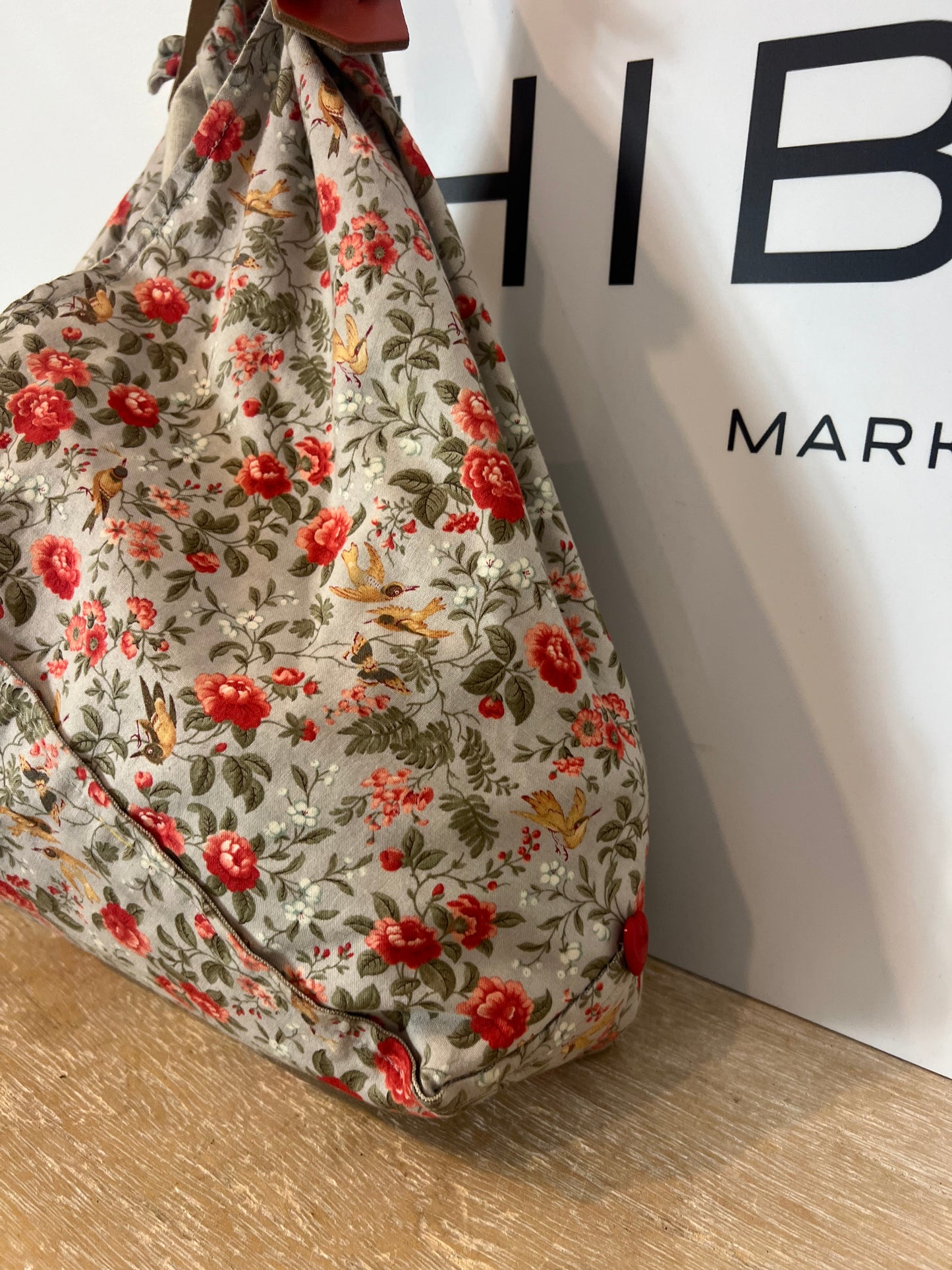 MIYAKO. Floral bag with leather handle