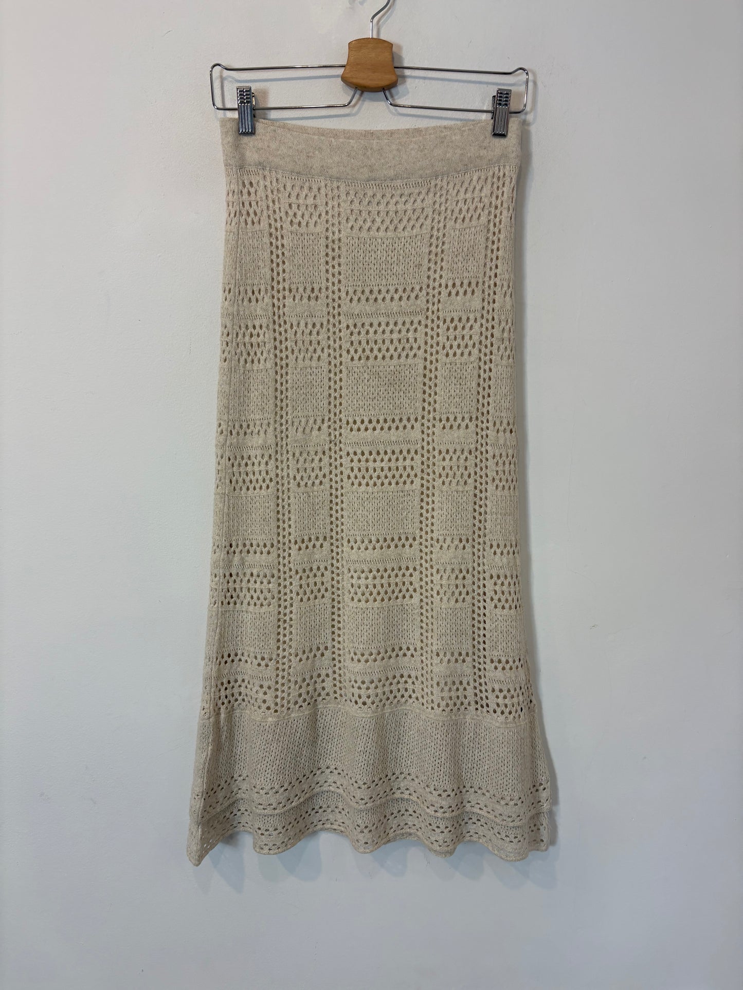 UTERQÜE. Conjunto beige de punto calado