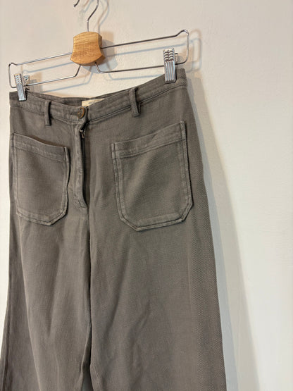 SESSÚN. Gray pants with pockets. Size 36