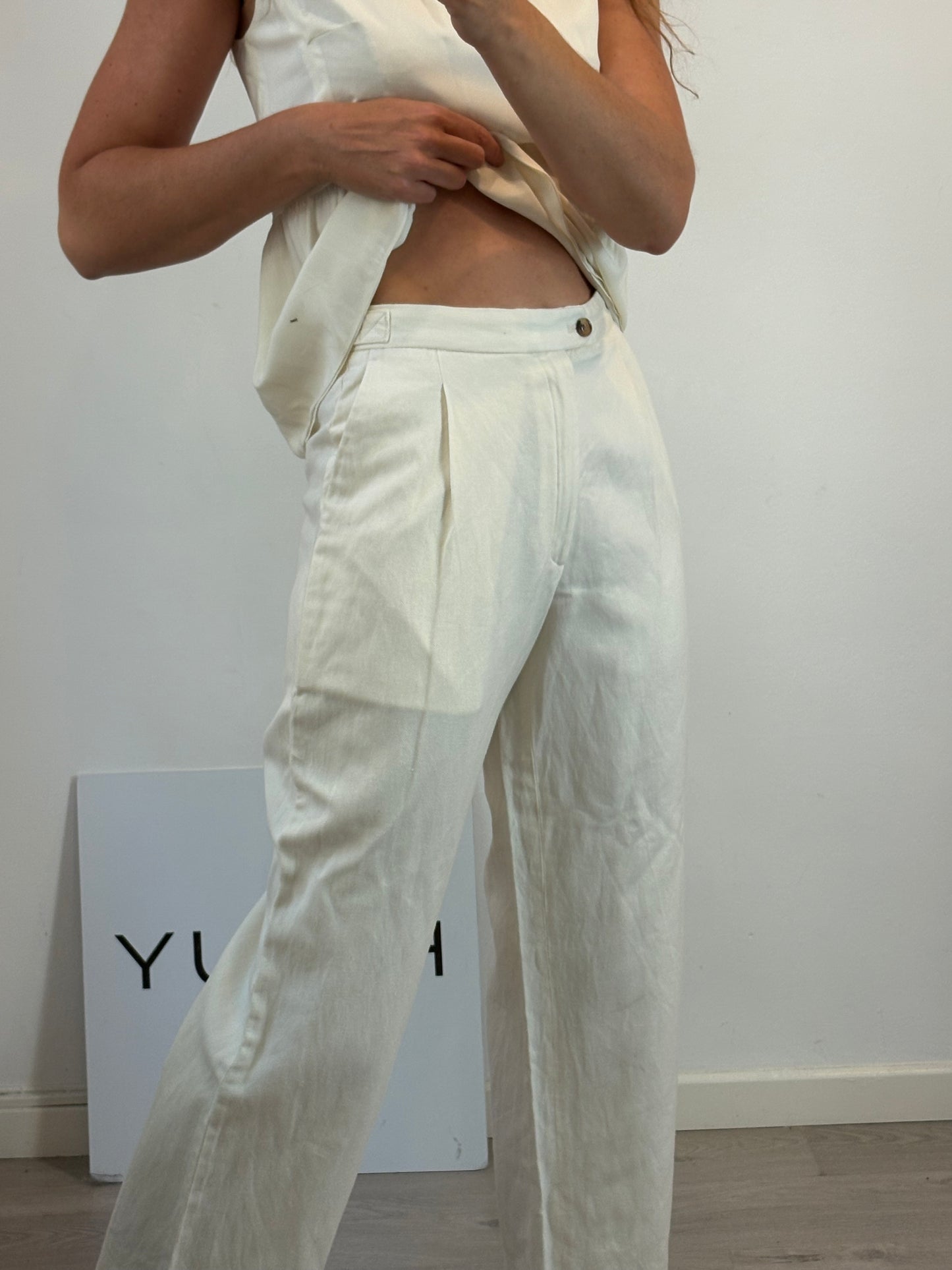 SOEUR. Pantalón pinzas color crudo