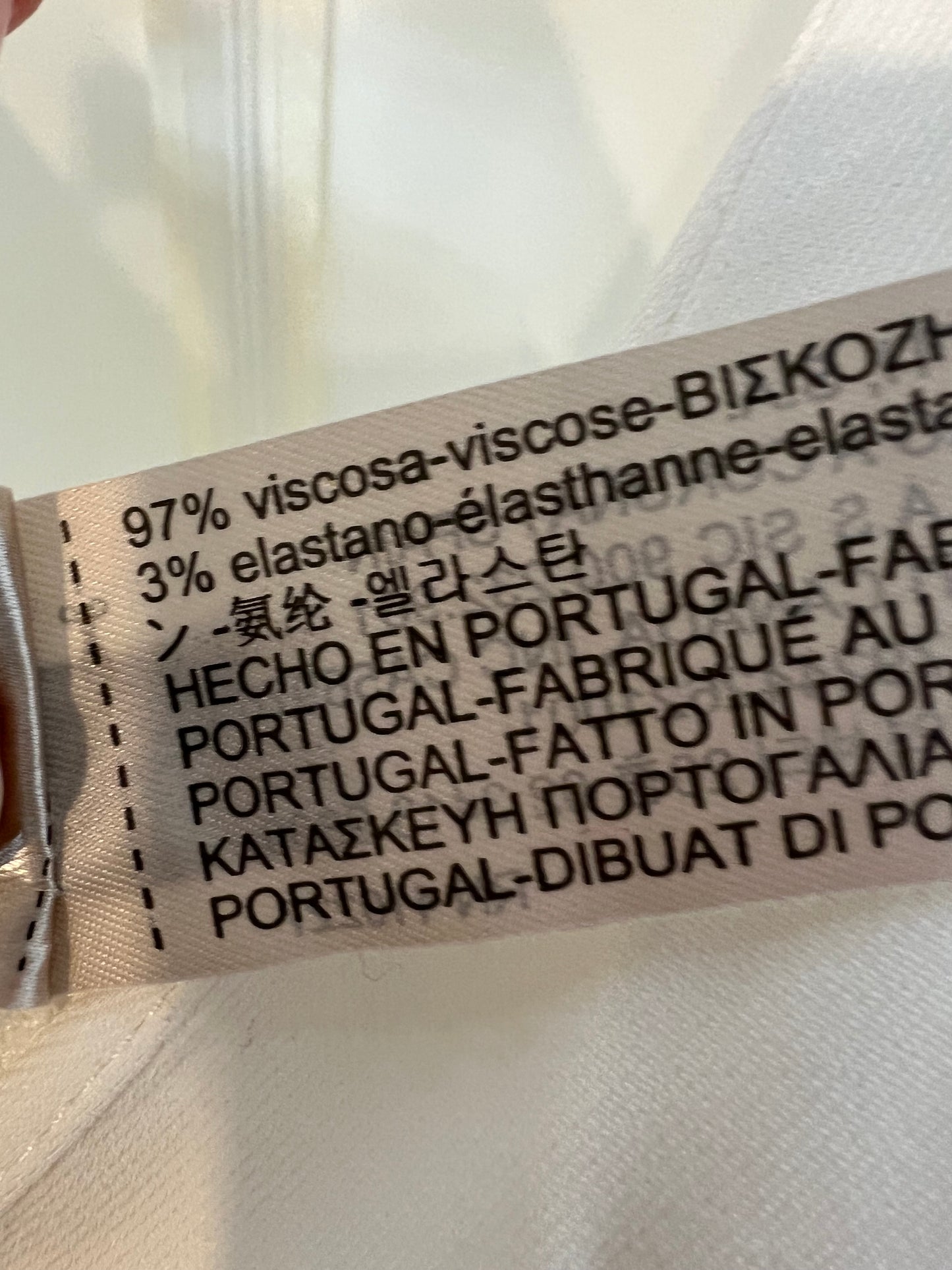 MASSIMO DUTTI. Mono fluido blanco  T.38