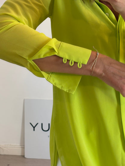 BIMANI. Blusa verde lima abotonada T.m