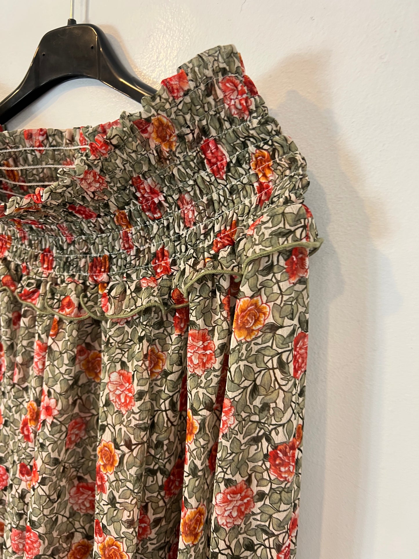 VP COLLECTION. Blusa flores escote nido de abeja. T XS (S)