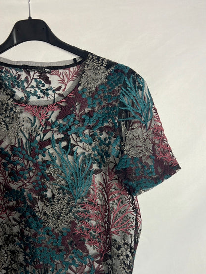 ZARA. Top semitransparente  bordados. TM