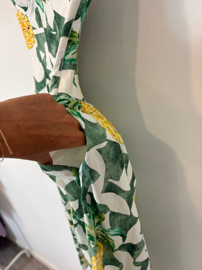 ZARA. Vestido midi palabra de honor estamapdo tropical