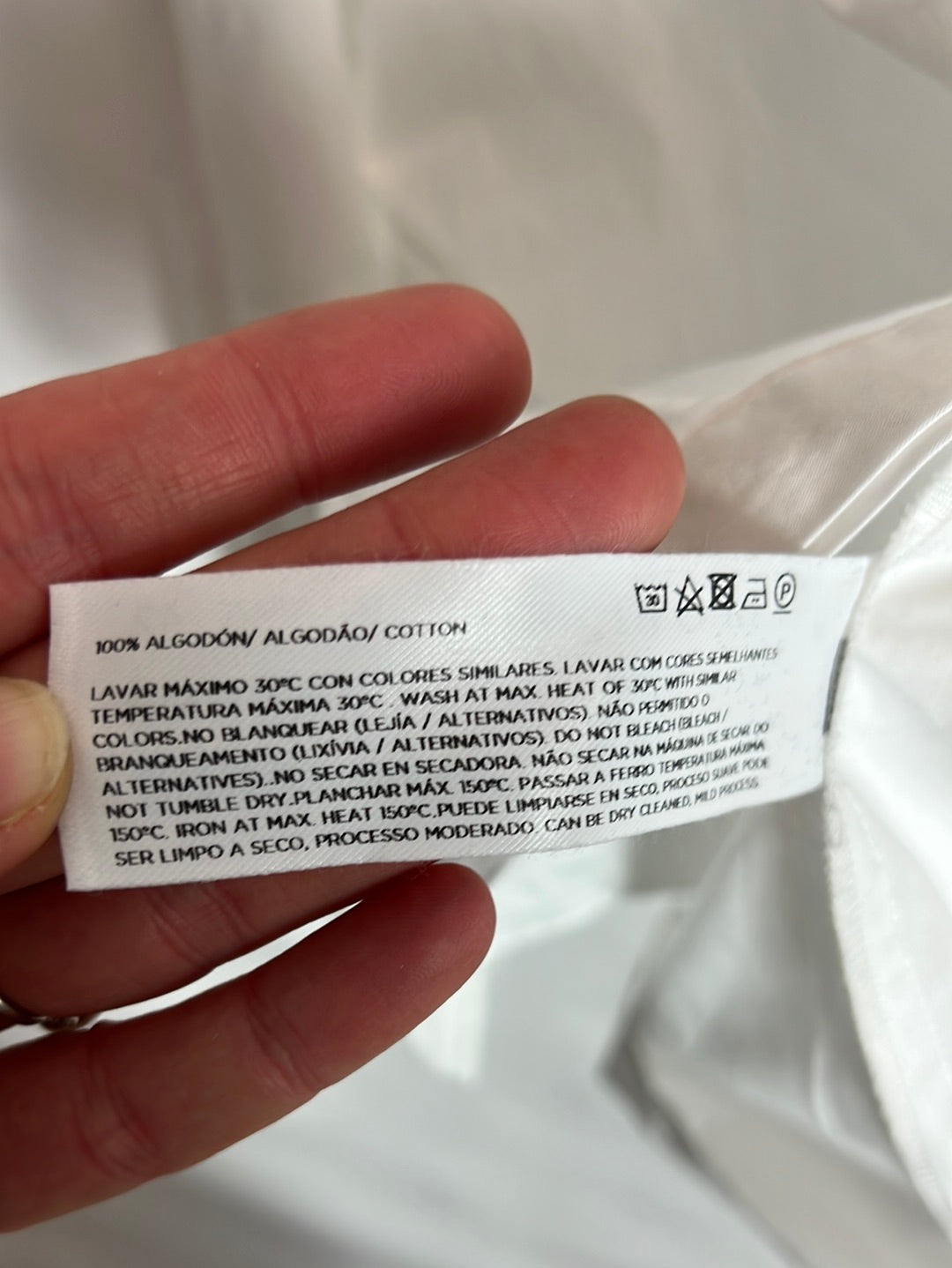 LLOYD’S. Blusa blanca volantes. T 42