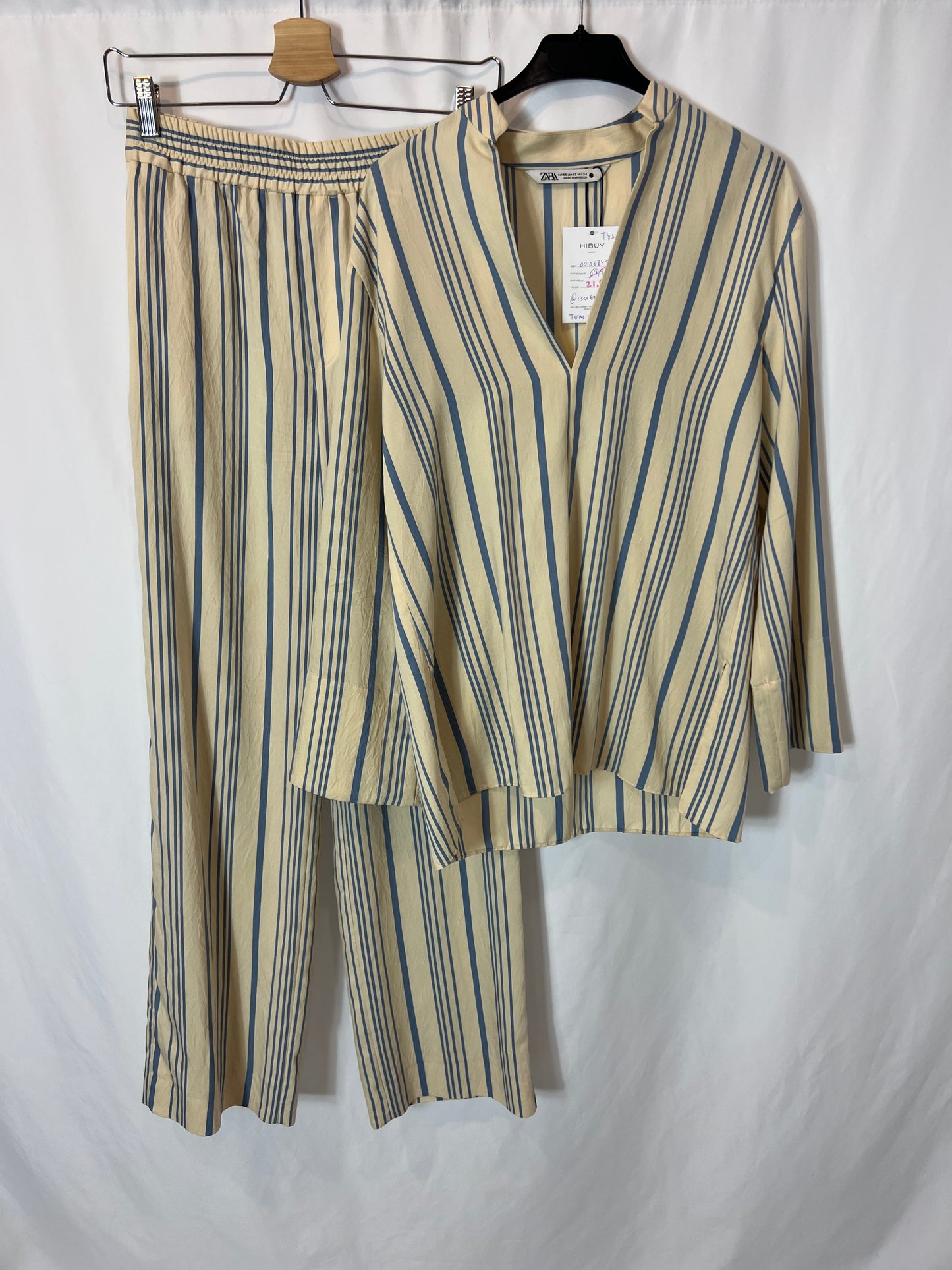 ZARA. Total look beige rayas. T XS