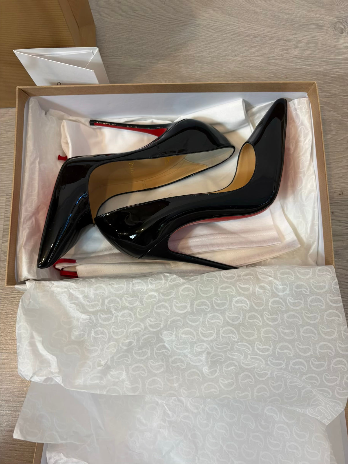 LOUBOUTIN. So Kate 120 tacones charol negros. T 38