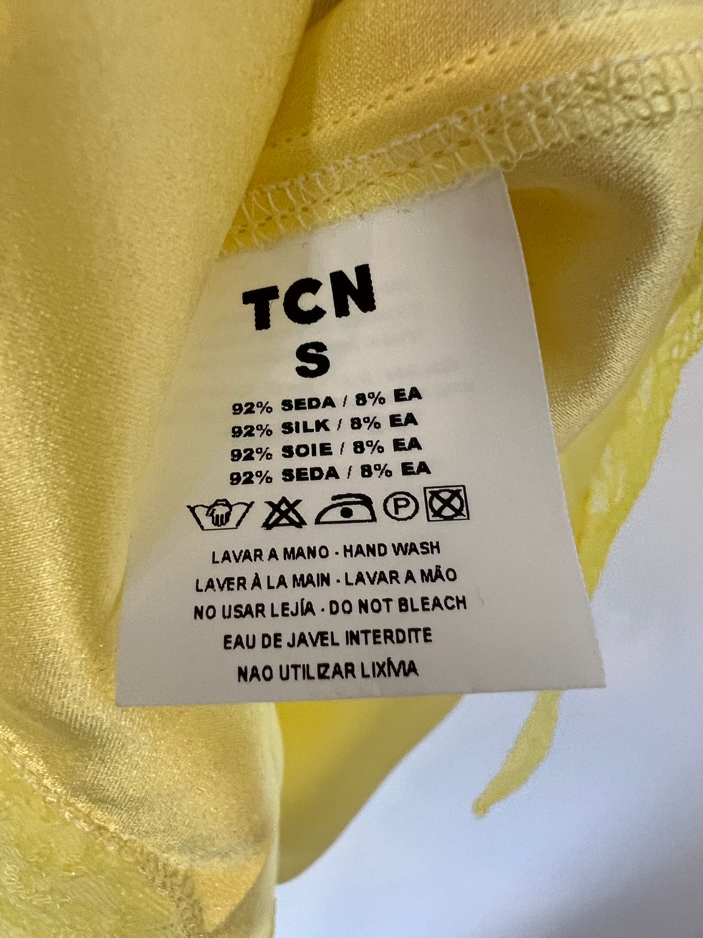 TCN. Yellow blouse with silk Ts