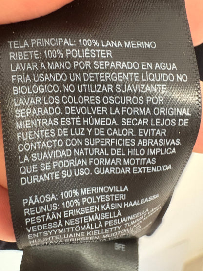 WHISTLES. Merino sweater with shoulder detail. Size 38